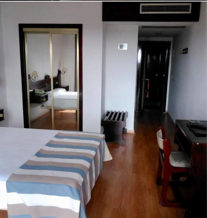 Hotel Lisboa Badajoz Luaran gambar